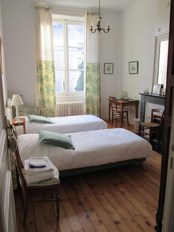 Chambre D'Hotes Marchand Angers Exterior photo