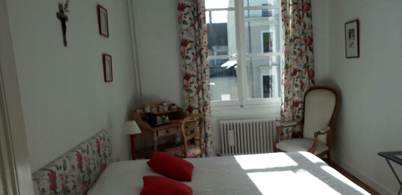 Chambre D'Hotes Marchand Angers Exterior photo