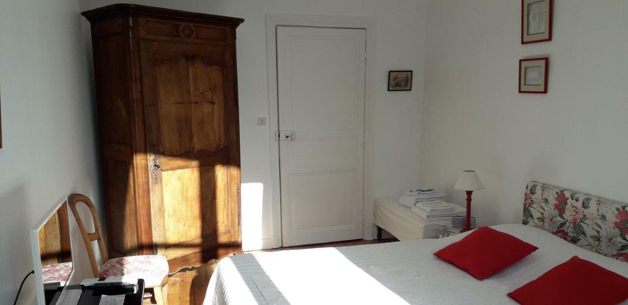 Chambre D'Hotes Marchand Angers Exterior photo